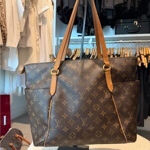 Louis Vuitton Tote Totally MM Authentic Well Cared For